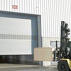 Teckentrup Industrie Rolltor ThermoTeck, Bild ist beispielhaft und zeigt Tor mit Verglasung