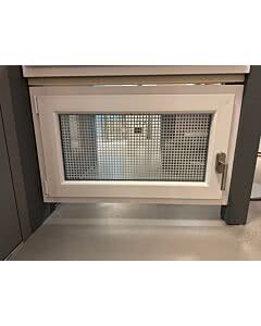 Kellerfenster mit Mäusegitter zum Selbstabholen in Leidersbach (Einzelstück)